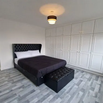 Rent this 4 bed apartment on Hermitage Lane in Kirkby-in-Ashfield, NG18 5GJ