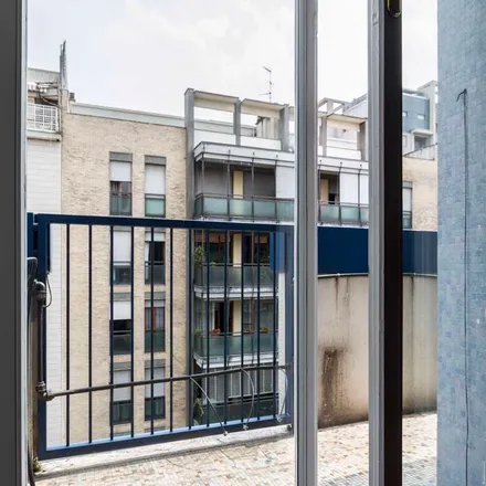 Image 4 - Via Cesare Balbo, 20136 Milan MI, Italy - Apartment for rent