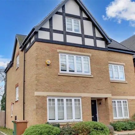 Rent this 6 bed house on 54 Overton Road in London, SM2 6PA