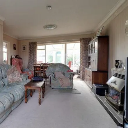 Image 3 - Dawlish Avenue, Bodmin Avenue, Walton on the Hill, ST17 0EF, United Kingdom - House for sale