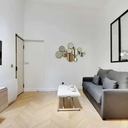 Image 4 - 11 Rue du Colisée, 75008 Paris, France - Apartment for rent