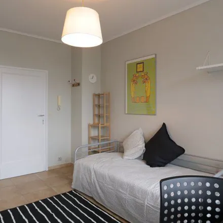 Rent this 1 bed apartment on Suisse - Zwitser in Place de la Petite Suisse - Klein-Zwitserlandplein, 1050 Ixelles - Elsene