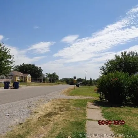 Image 7 - 550 Wilson Avenue, Comanche, Stephens County, OK 73529, USA - House for sale