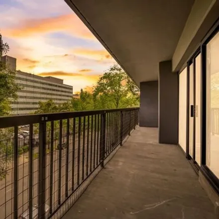 Buy this 2 bed condo on 500 N Street in Sacramento, CA 95814