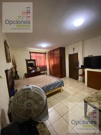 Buy this studio house on Avenida Comunicación Norte 403 in El Cerrito, 36793 Salamanca