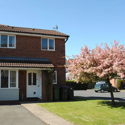 Rent this 2 bed townhouse on Underhill Close in Newport, TF10 7EB