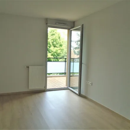 Rent this 3 bed apartment on 72 Rue du 14 Juillet 1789 in 31170 Tournefeuille, France