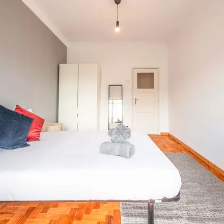 Rent this 5 bed room on Francisco Stromp in Ciclovia Alameda das Linhas de Torres, 1750-142 Lisbon