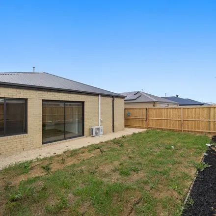 Rent this 3 bed apartment on Patrobas Loop in Cranbourne East VIC 3977, Australia