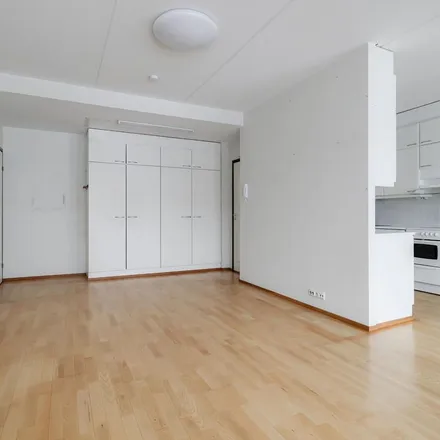 Rent this 3 bed apartment on Orvokkikuja 10 in 01300 Vantaa, Finland