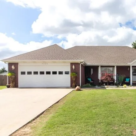Buy this 3 bed house on 3258 Stonegate Drive in Paragould, AR 72450