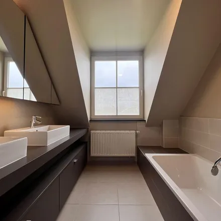 Rent this 4 bed apartment on Kasteelstraat 25 in 8340 Damme, Belgium
