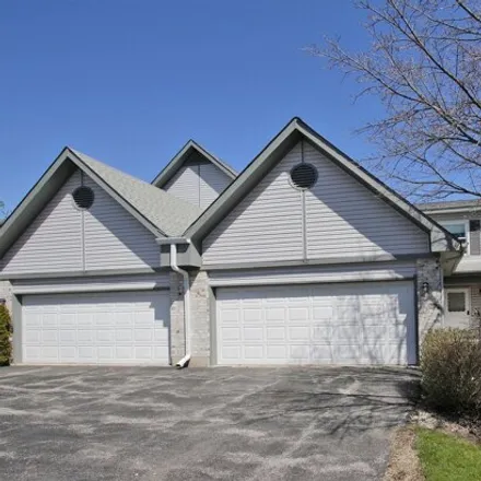 Rent this 3 bed house on 1541 Hazelwood Court in Gurnee, IL 60031