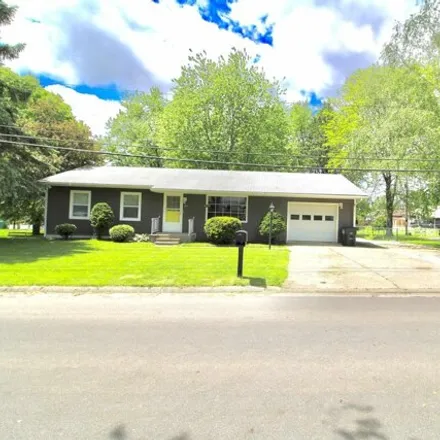 Buy this 2 bed house on 895 Eunice Avenue in Kendallville, IN 46755