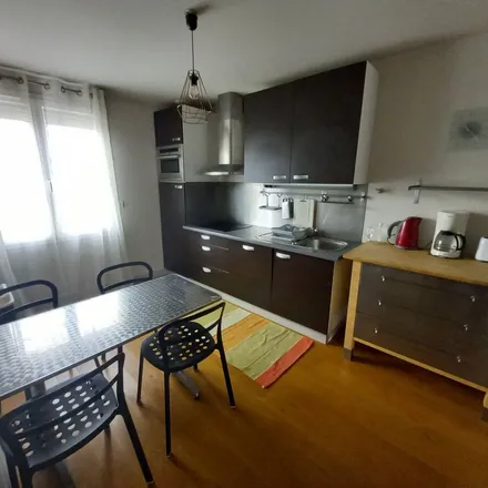 Rent this 2 bed apartment on 147 Rue du Faubourg Bonnefoy in 31500 Toulouse, France