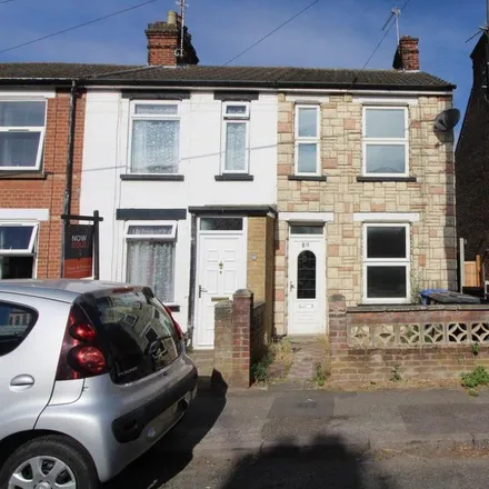 Rent this 3 bed townhouse on Camden Road in Ipswich, IP3 8JW