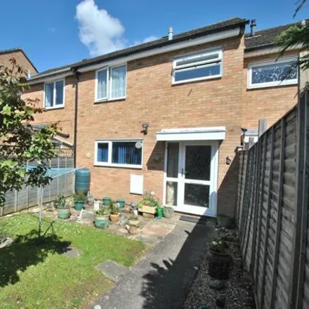 Buy this 3 bed townhouse on Kingswood Close in Bishop's Cleeve, GL52 8SL