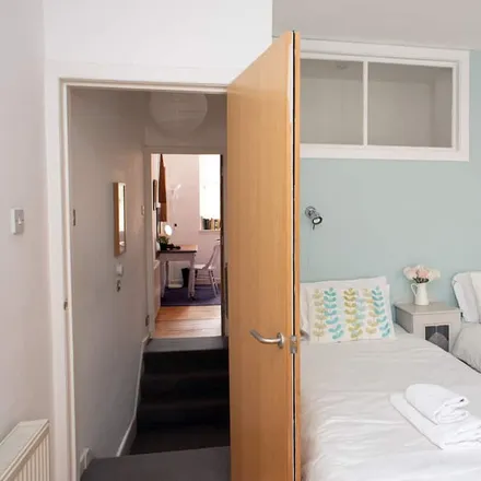 Image 2 - City of Edinburgh, EH1 2PQ, United Kingdom - Apartment for rent
