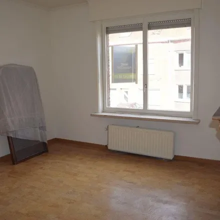 Rent this 2 bed townhouse on André Devaerelaan 110 in 8500 Kortrijk, Belgium