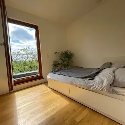Rent this 4 bed apartment on 37. Schule (Grundschule) in Pufendorfstraße 10, 10249 Berlin