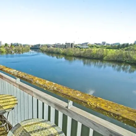 Buy this 2 bed apartment on Channel View Road in Cardiff, CF11 7EP