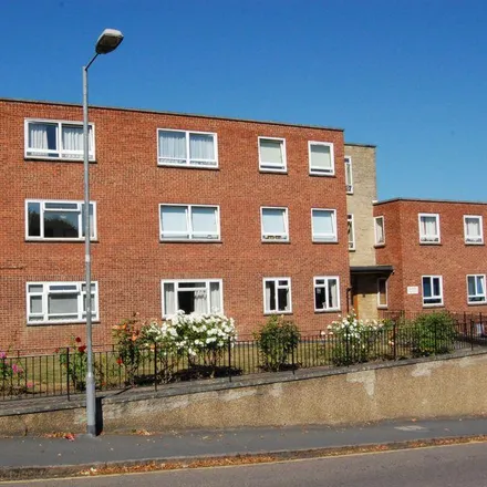 Rent this 2 bed apartment on 31 Roebuck Lane in Buckhurst Hill, IG9 5QP