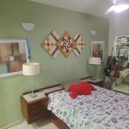 Buy this 3 bed house on Rua Comendador Manuel de Azevedo Falcão in Piratininga, Niterói - RJ