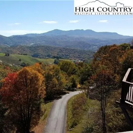 Buy this 4 bed townhouse on Oz Road in Beech Mountain, NC 28604