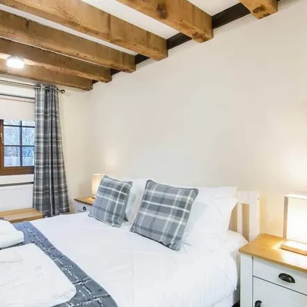 Rent this 5 bed house on Gravesham in DA12 2NL, United Kingdom