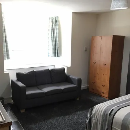 Rent this 1 bed room on Saville Guest House in 78 Saville Street, Wakefield