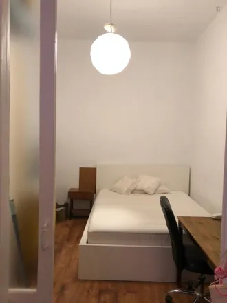 Image 2 - Sarang Bang, Calle de la Amnistía, 5, 28013 Madrid, Spain - Apartment for rent