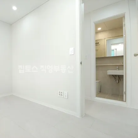 Image 5 - 서울특별시 마포구 서교동 247-205 - Apartment for rent