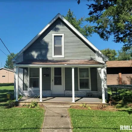 Buy this 2 bed house on 309 South State Street in Chatham, IL 62629
