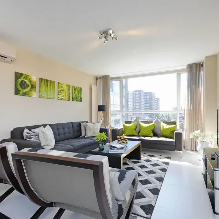 Rent this 3 bed apartment on 6 St John's Wood Park in London, NW8 6QU