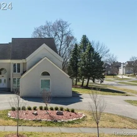 Image 2 - Woodland Ridge Nature Preserve, Torrybrooke Circle, West Bloomfield Township, MI 48323, USA - House for sale