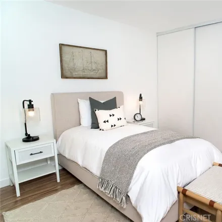 Image 7 - 20180 Leadwell Street, Los Angeles, CA 91306, USA - Condo for sale