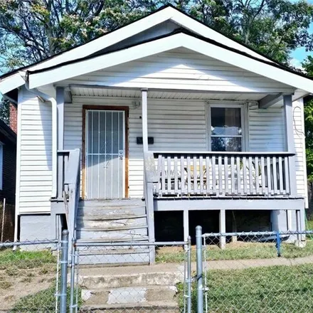 Buy this 2 bed house on 5651 Highland Ave in Saint Louis, Missouri