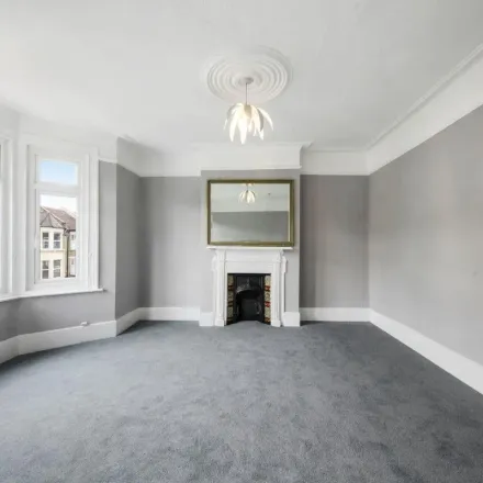 Image 9 - College Road, London, NW10 5TN, United Kingdom - Apartment for rent