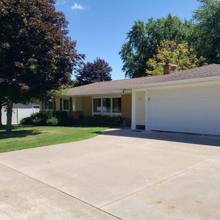 Buy this 5 bed house on 812 East 18th Street in Marshfield, WI 54449