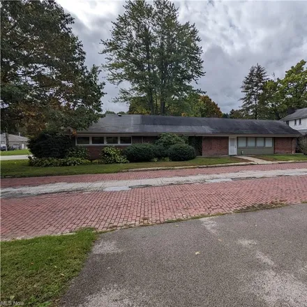 Image 3 - 5810 North Ridge Road West, Geneva, Ashtabula County, OH 44041, USA - House for sale