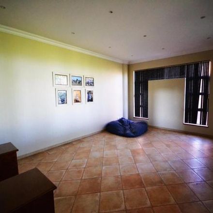 Rent this 3 bed house on Basroyd Drive in Bassonia, Johannesburg