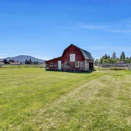 Buy this 3 bed house on 624 West Miles Avenue in Hayden, ID 83835