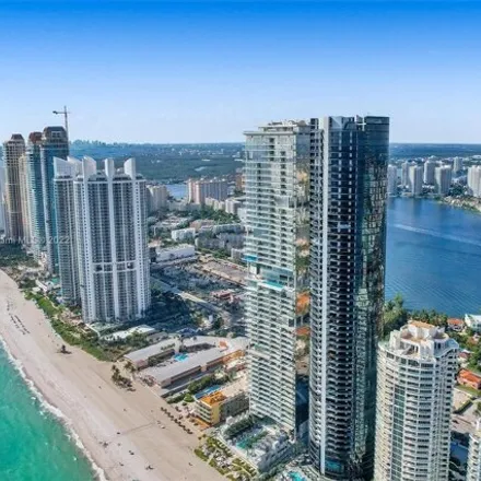 Image 3 - Turnberry Ocean Club Residences, 18501 Collins Avenue, Golden Shores, Sunny Isles Beach, FL 33160, USA - Condo for rent