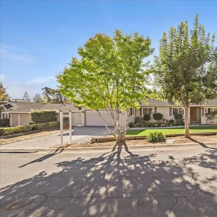 Image 3 - 1474 Redwood Drive, Los Altos, CA 94024, USA - House for sale