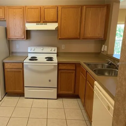 Image 3 - 6305 Valleydale Drive, Riverview, FL 33568, USA - Condo for sale