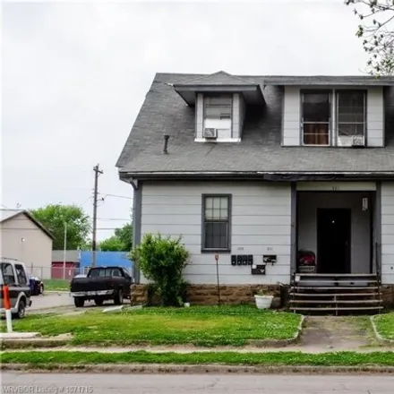 Buy this studio house on 1083 North E Street in Fort Smith, AR 72901