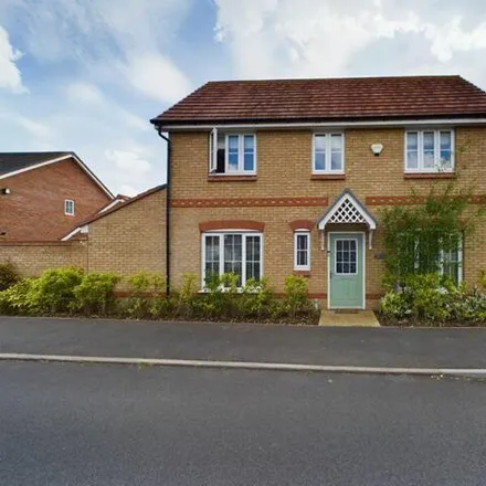Buy this 3 bed house on Weaver Grove in Shifnal, TF11 8GS