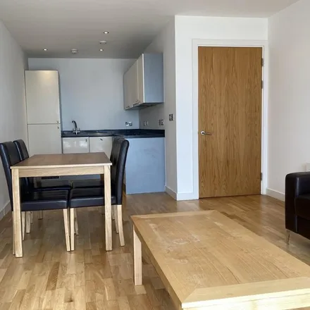 Image 4 - Alexandra Tower, 19 Princes Parade, Liverpool, L3 1BD, United Kingdom - Townhouse for rent