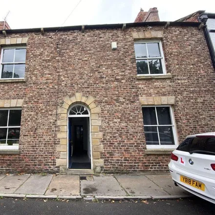 Image 1 - 136 Gilesgate, Durham, DH1 1QQ, United Kingdom - House for rent