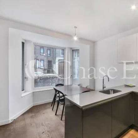 Buy this 3 bed townhouse on Garden Houses in Wansey Street, London